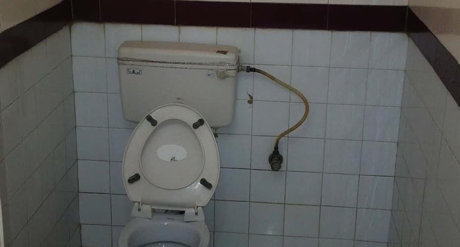 AP Tourist Home, Kochi 5